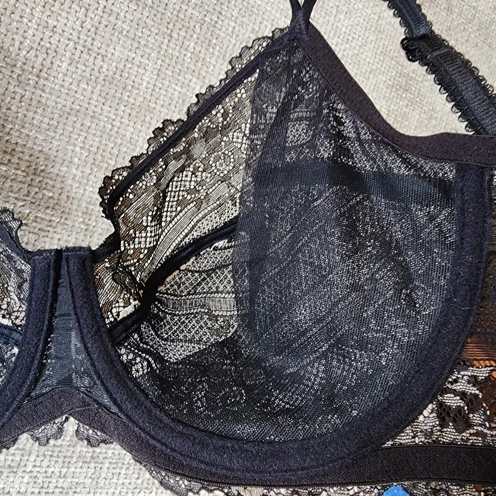 Wacoal Embrace Lace Underwire Bra 65191 Womens 36DD Black Cream Floral